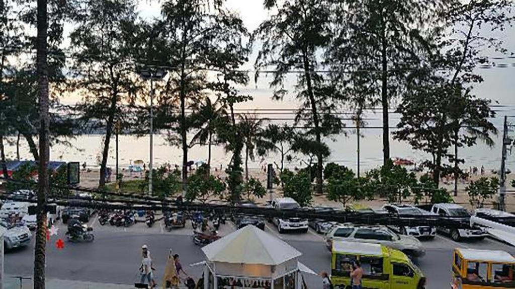 Long Beach Hotel Patong 외부 사진