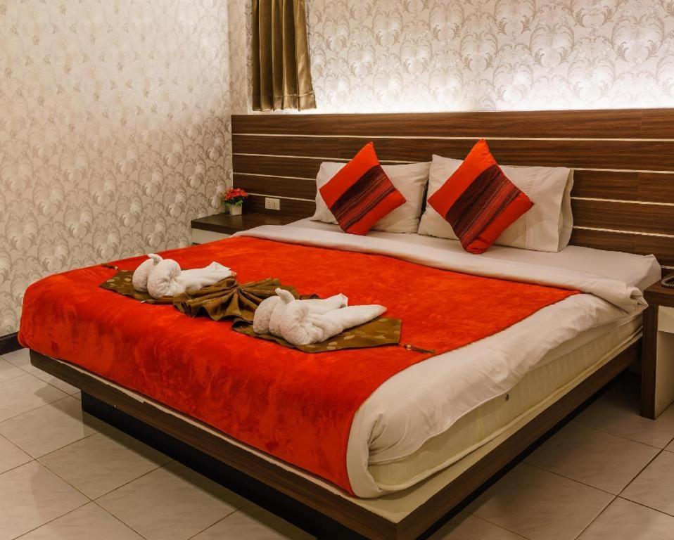 Long Beach Hotel Patong 외부 사진