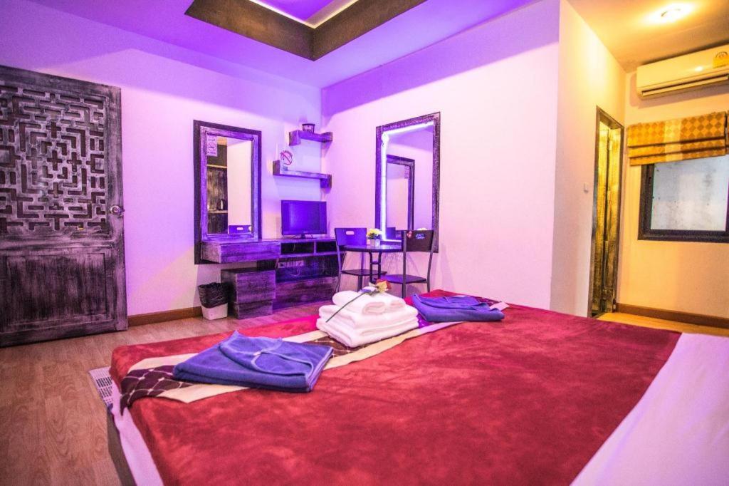 Long Beach Hotel Patong 외부 사진